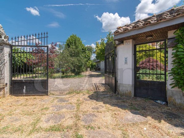 casa indipendente in vendita a Ferentino