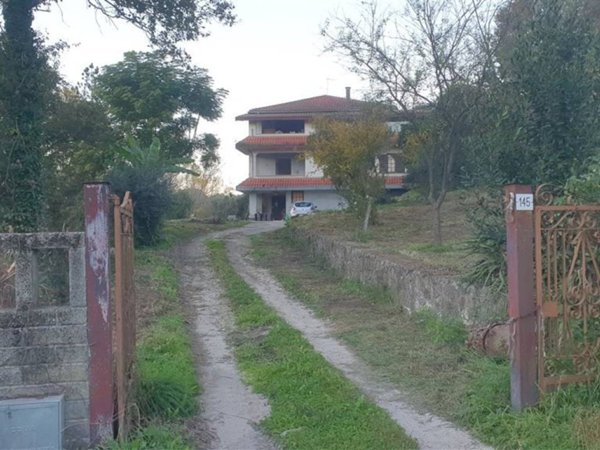 casa indipendente in vendita a Ferentino