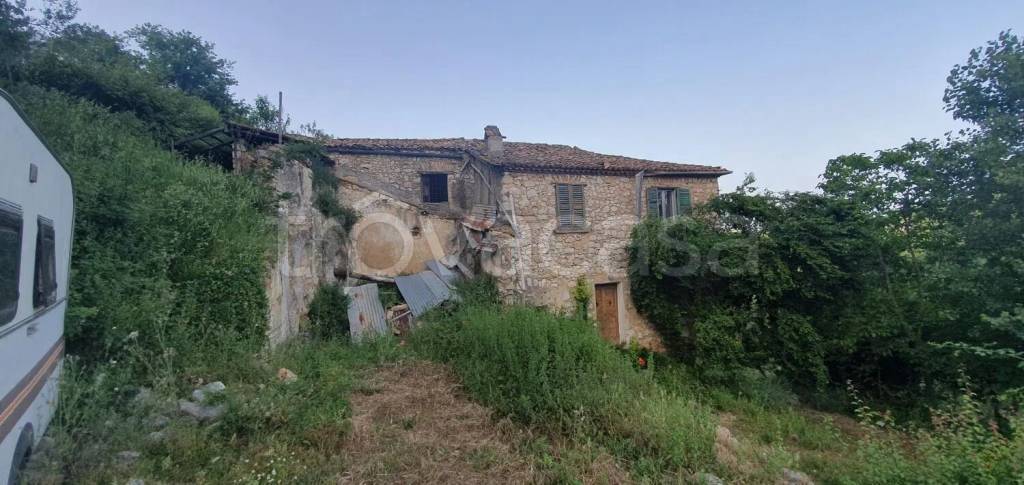 casa indipendente in vendita a Ferentino