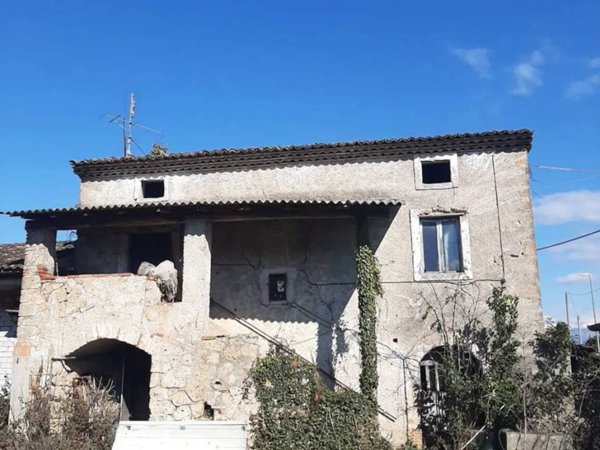 casa indipendente in vendita a Ferentino