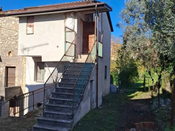 casa indipendente in vendita a Ferentino