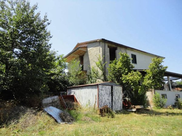 casa indipendente in vendita a Ferentino