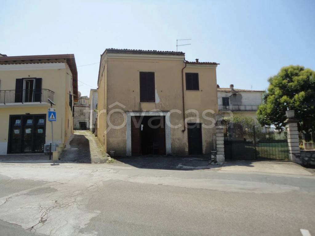 casa indipendente in vendita a Ferentino