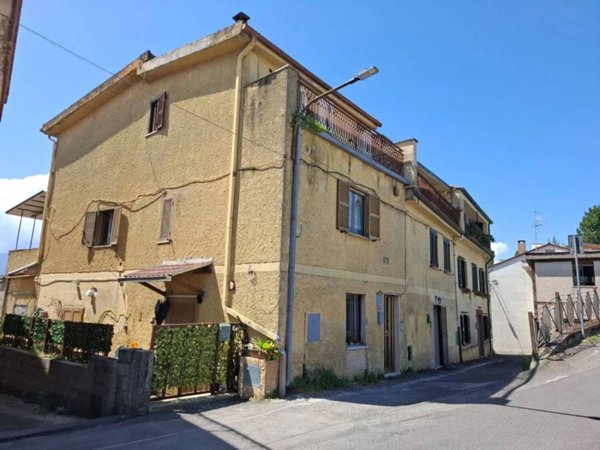 casa indipendente in vendita a Ferentino