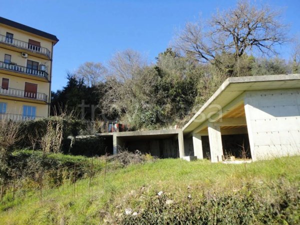 locale di sgombero in vendita a Ferentino