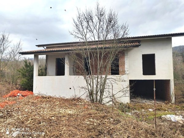 casa indipendente in vendita a Ferentino