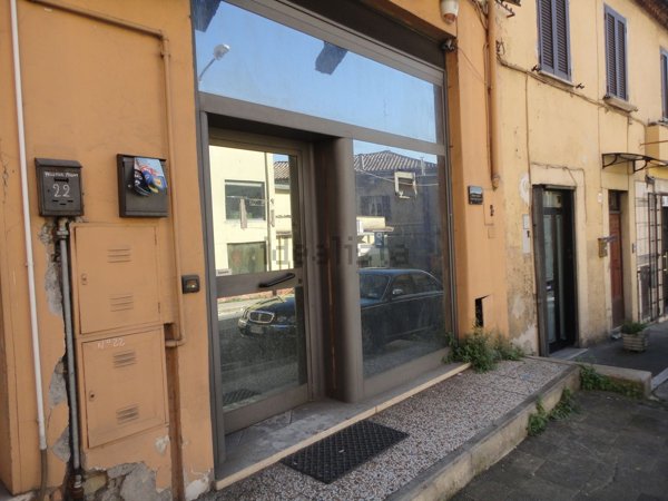 locale commerciale in vendita a Ferentino