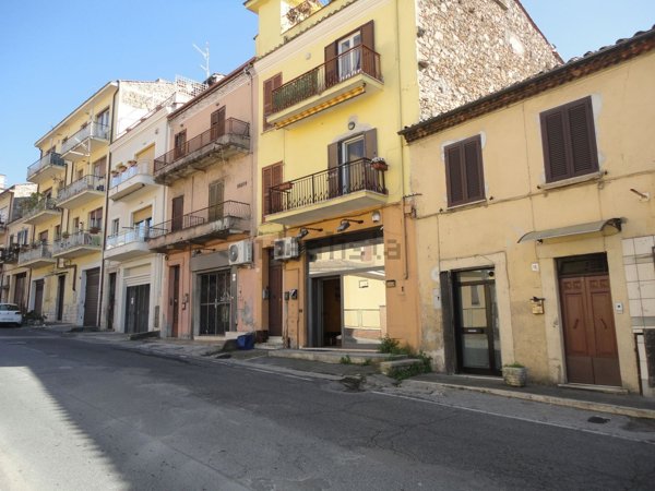 locale commerciale in vendita a Ferentino