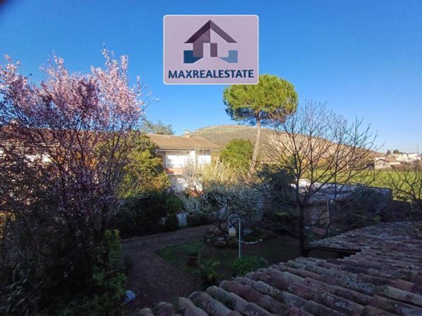 casa indipendente in vendita a Ferentino
