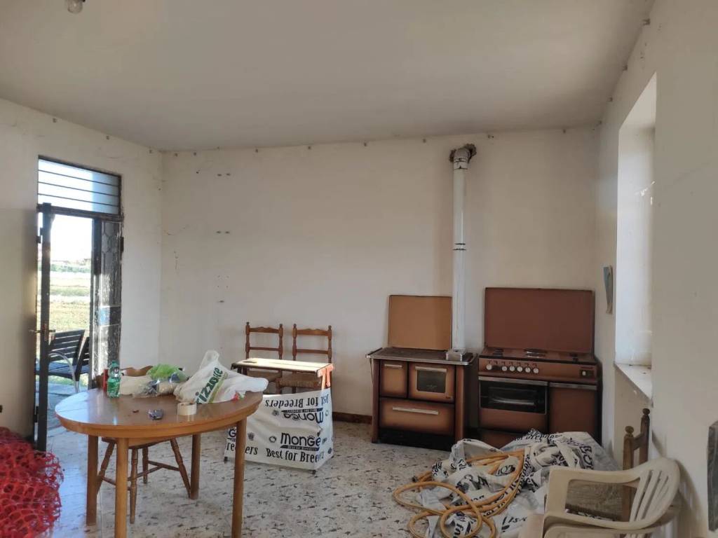 casa indipendente in vendita a Ferentino