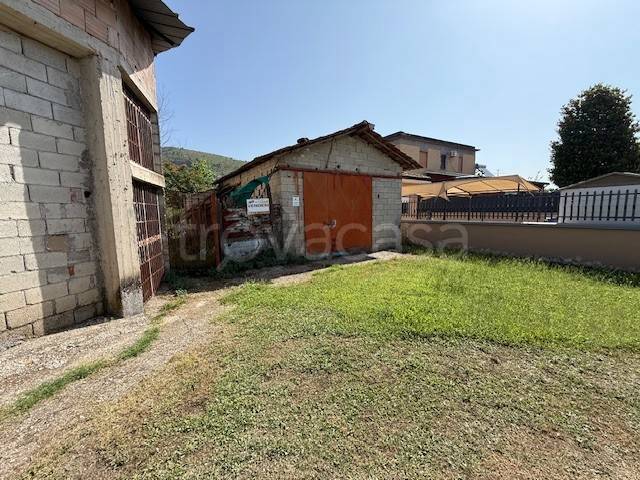 locale commerciale in vendita a Ferentino