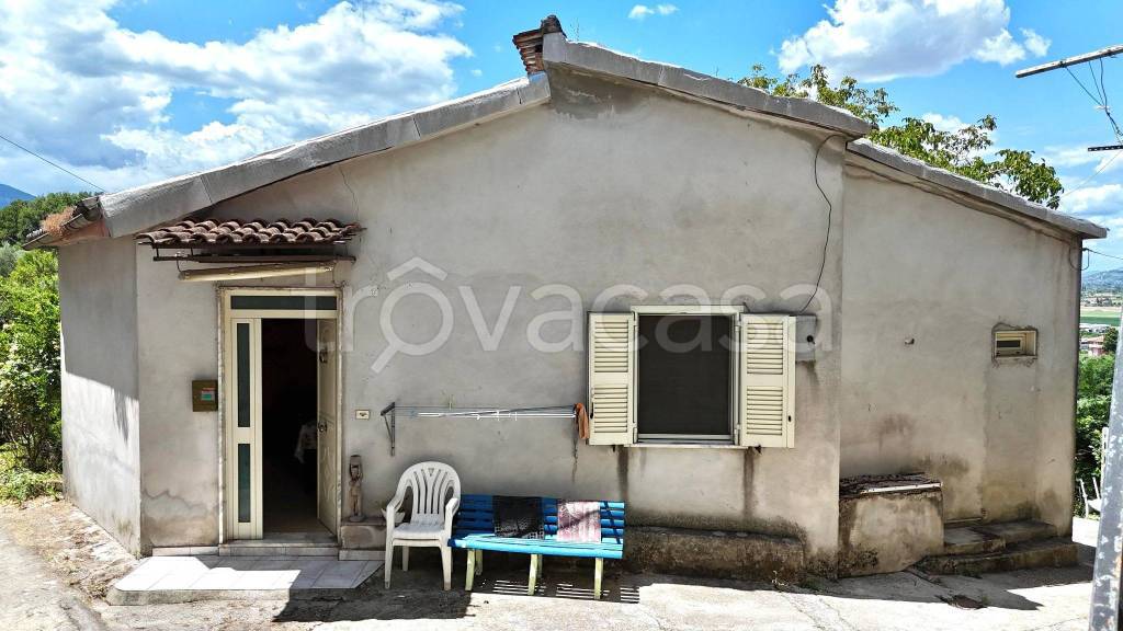 casa indipendente in vendita a Ferentino