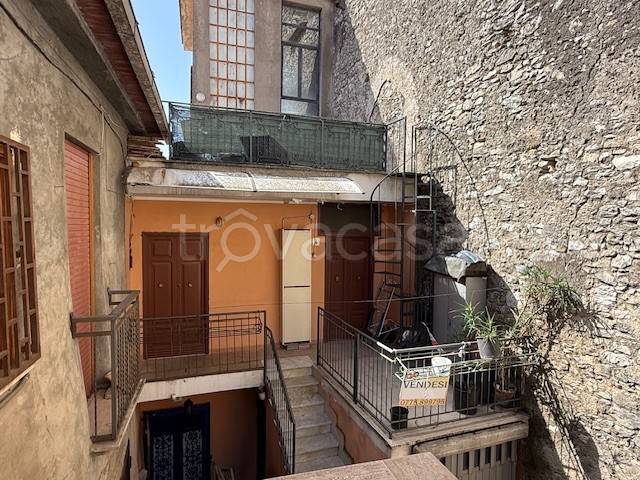 casa indipendente in vendita a Ferentino