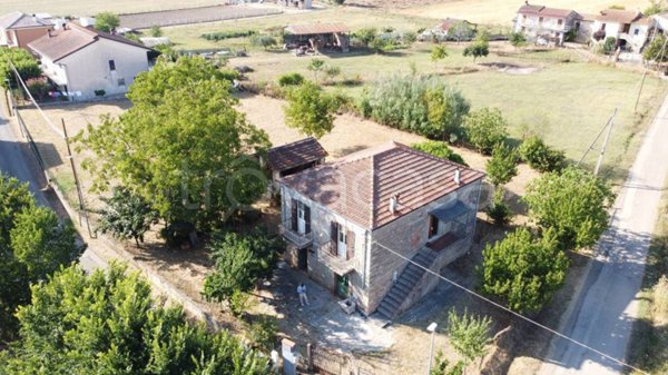 casa indipendente in vendita a Ferentino