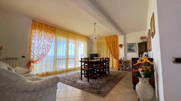 casa indipendente in vendita a Ferentino in zona Porciano