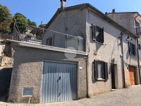 casa indipendente in vendita a Ferentino in zona Porciano