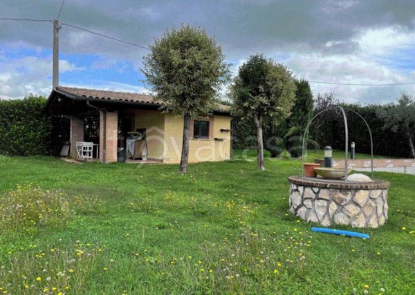 casa indipendente in vendita a Ferentino