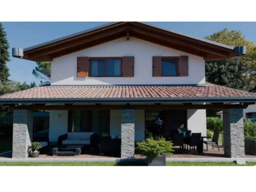 casa indipendente in vendita a Ferentino