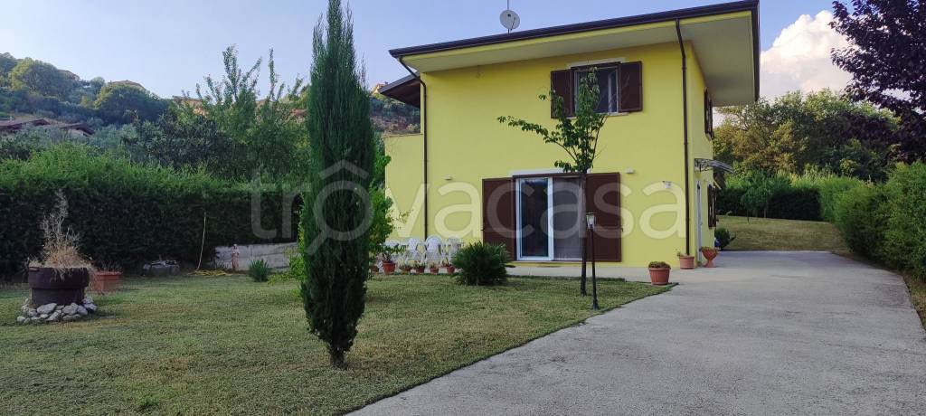 casa indipendente in vendita a Ferentino