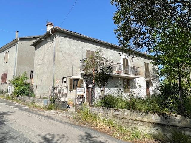 casa indipendente in vendita a Ferentino