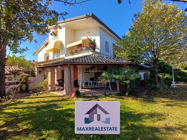 casa indipendente in vendita a Ferentino