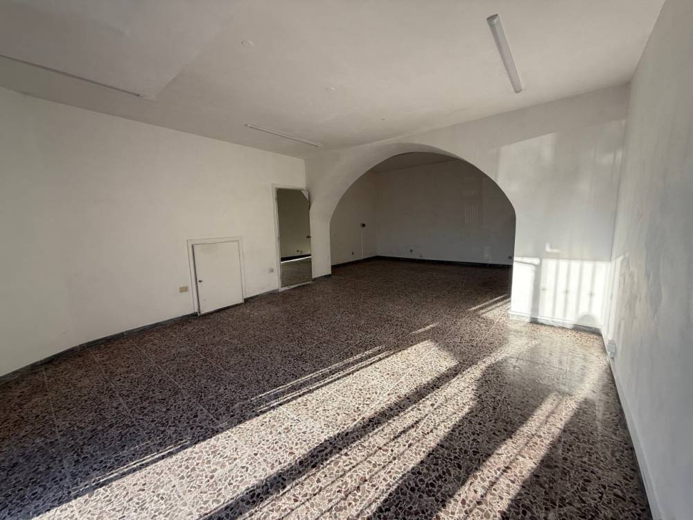 locale commerciale in vendita a Ferentino