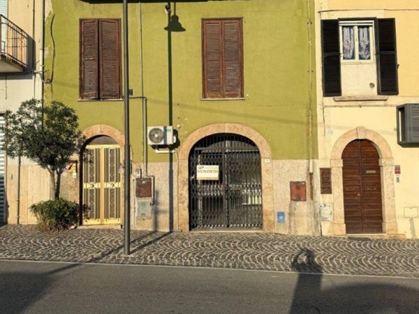 negozio in vendita a Ferentino