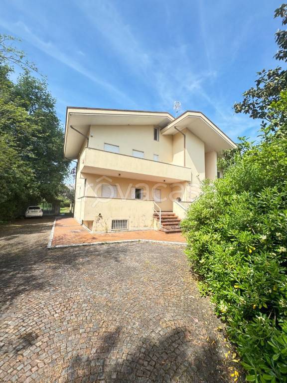 casa indipendente in vendita a Ferentino