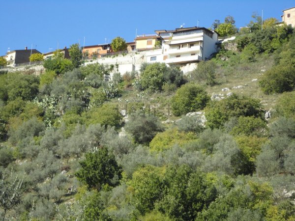 casa indipendente in vendita a Ferentino