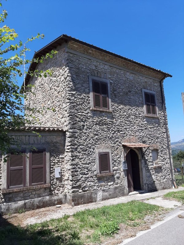 casa indipendente in vendita a Ferentino
