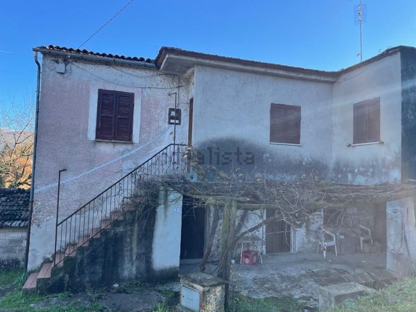 casa indipendente in vendita a Ferentino