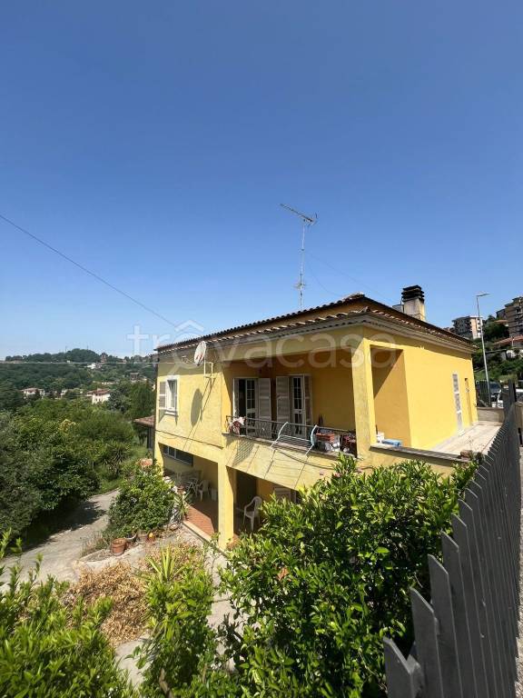 casa indipendente in vendita a Ferentino