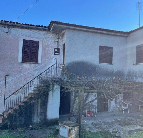 casa indipendente in vendita a Ferentino