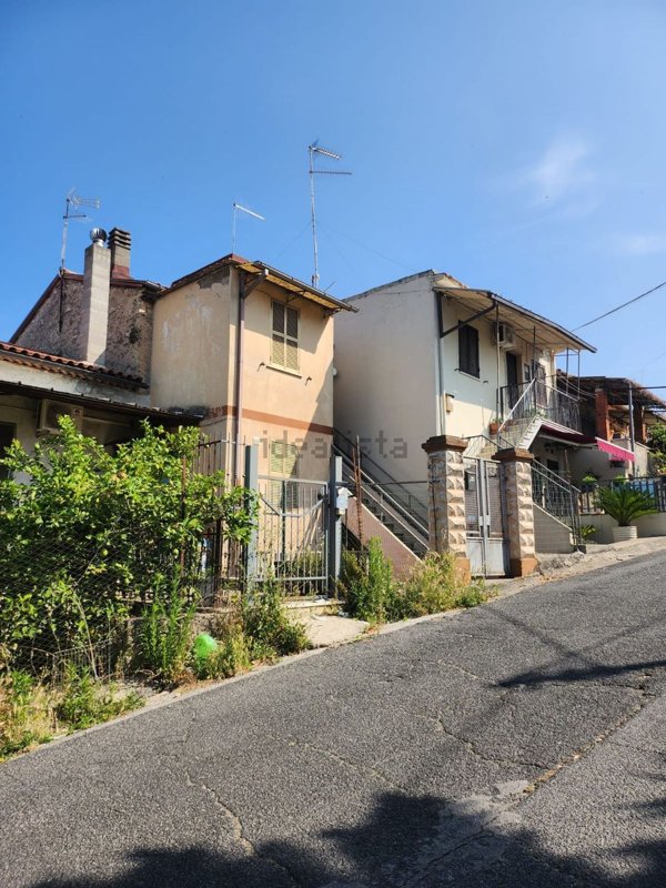 casa indipendente in vendita a Ferentino