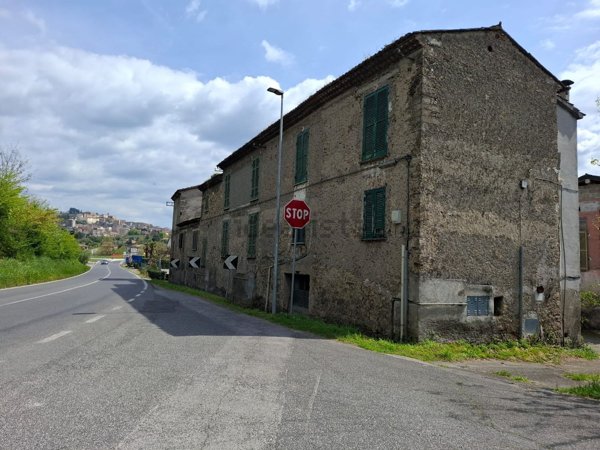 casa indipendente in vendita a Ferentino