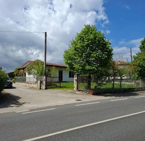 casa indipendente in vendita a Ferentino