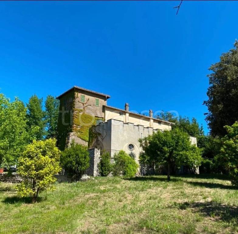 casa indipendente in vendita a Ferentino