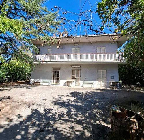 casa indipendente in vendita a Ferentino