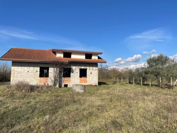 casa indipendente in vendita a Ferentino