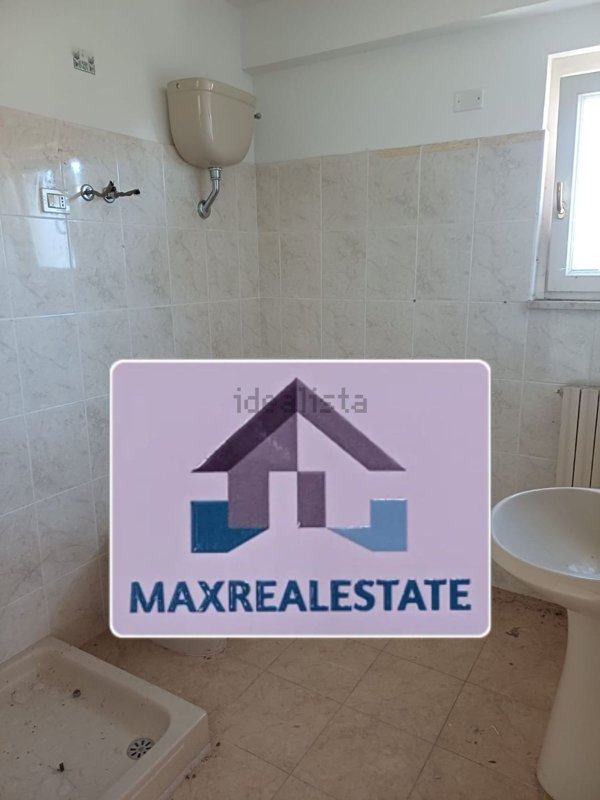 locale commerciale in vendita a Ferentino