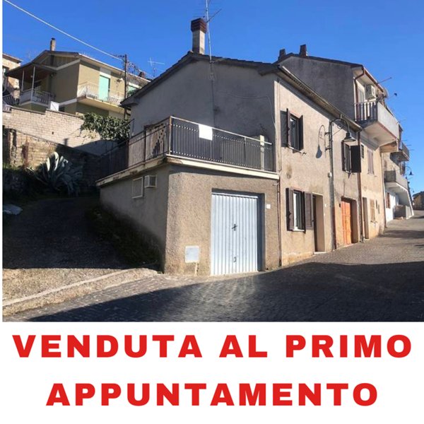 casa indipendente in vendita a Ferentino in zona Porciano
