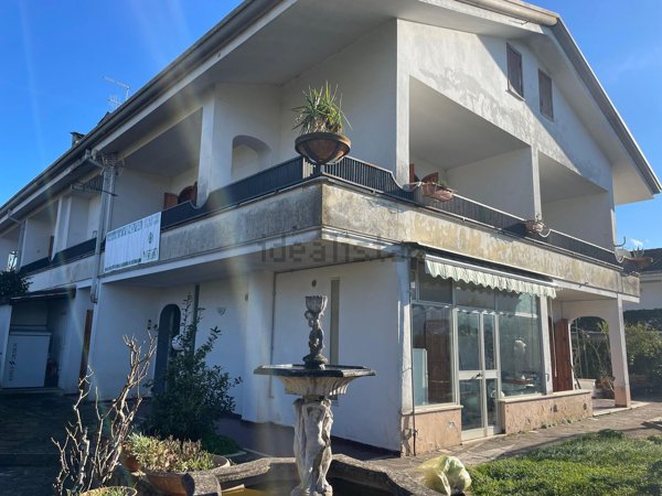 casa indipendente in vendita a Ferentino