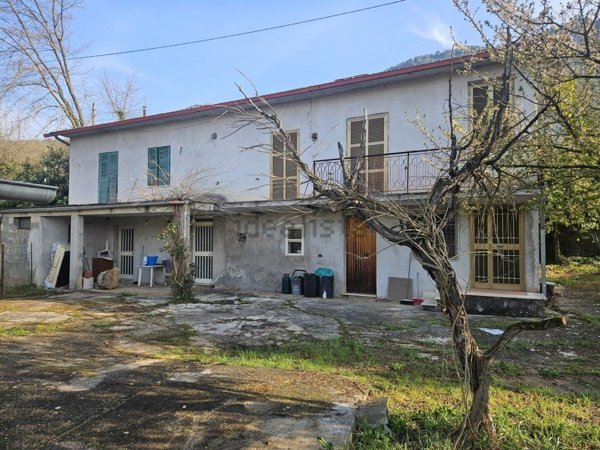casa indipendente in vendita a Ferentino