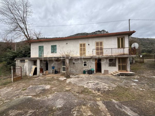 casa indipendente in vendita a Ferentino