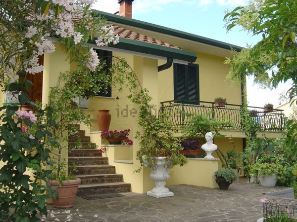 casa indipendente in vendita a Ferentino