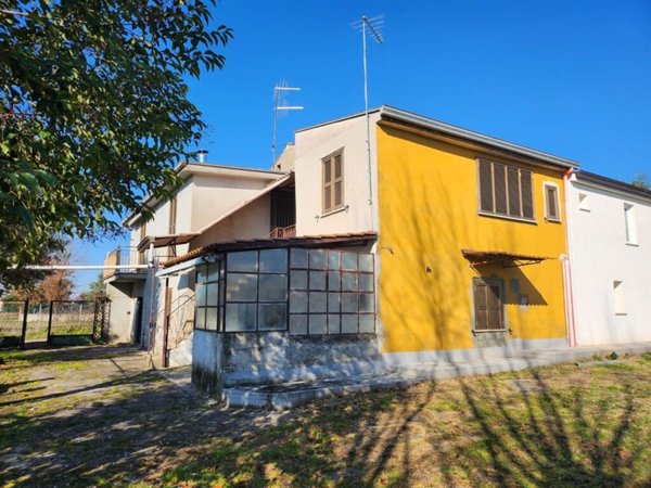 casa indipendente in vendita a Ferentino