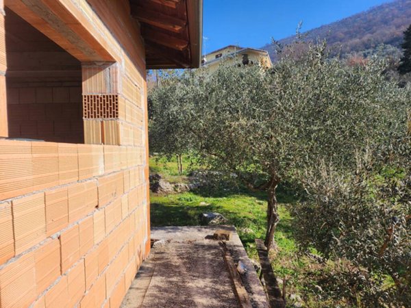 casa indipendente in vendita a Ferentino