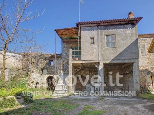 casa indipendente in vendita a Ferentino