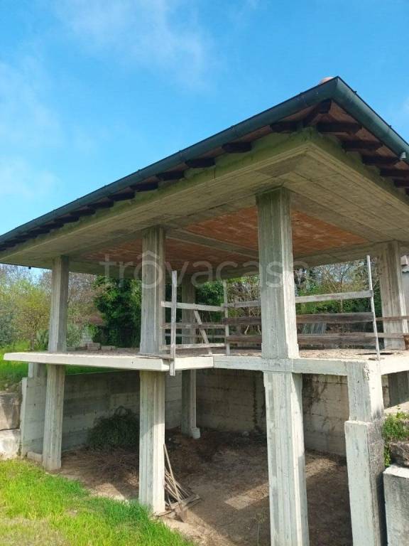 casa indipendente in vendita a Ferentino