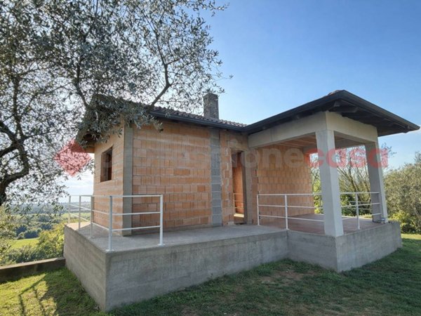 casa indipendente in vendita a Ferentino